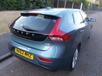 Used Volvo V40 2012 for sale - 79145255: Photo