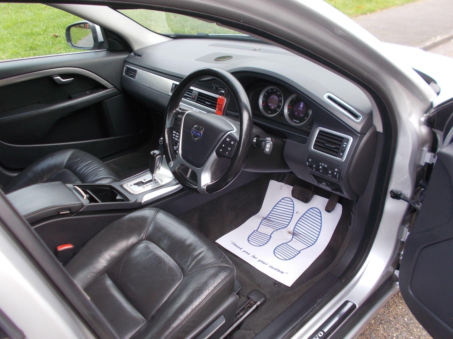 Used Volvo V70 2010 for sale - 76612745: Photo 3