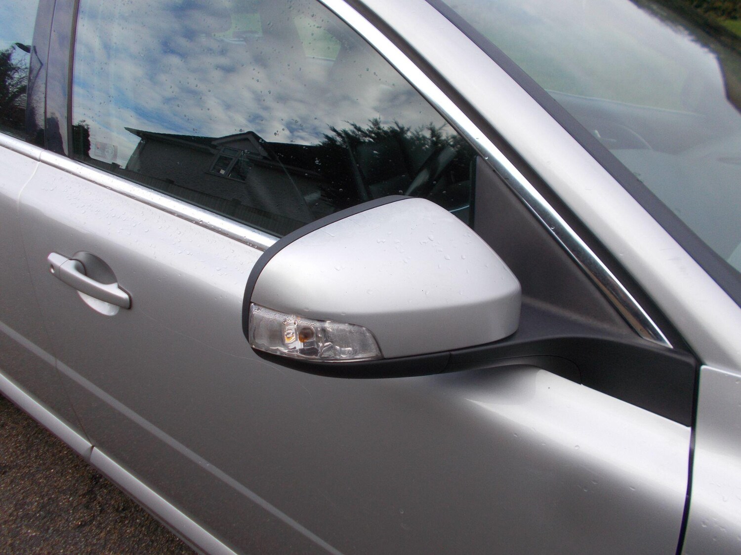 Used Volvo V70 2010 for sale - 76612745: Photo 31