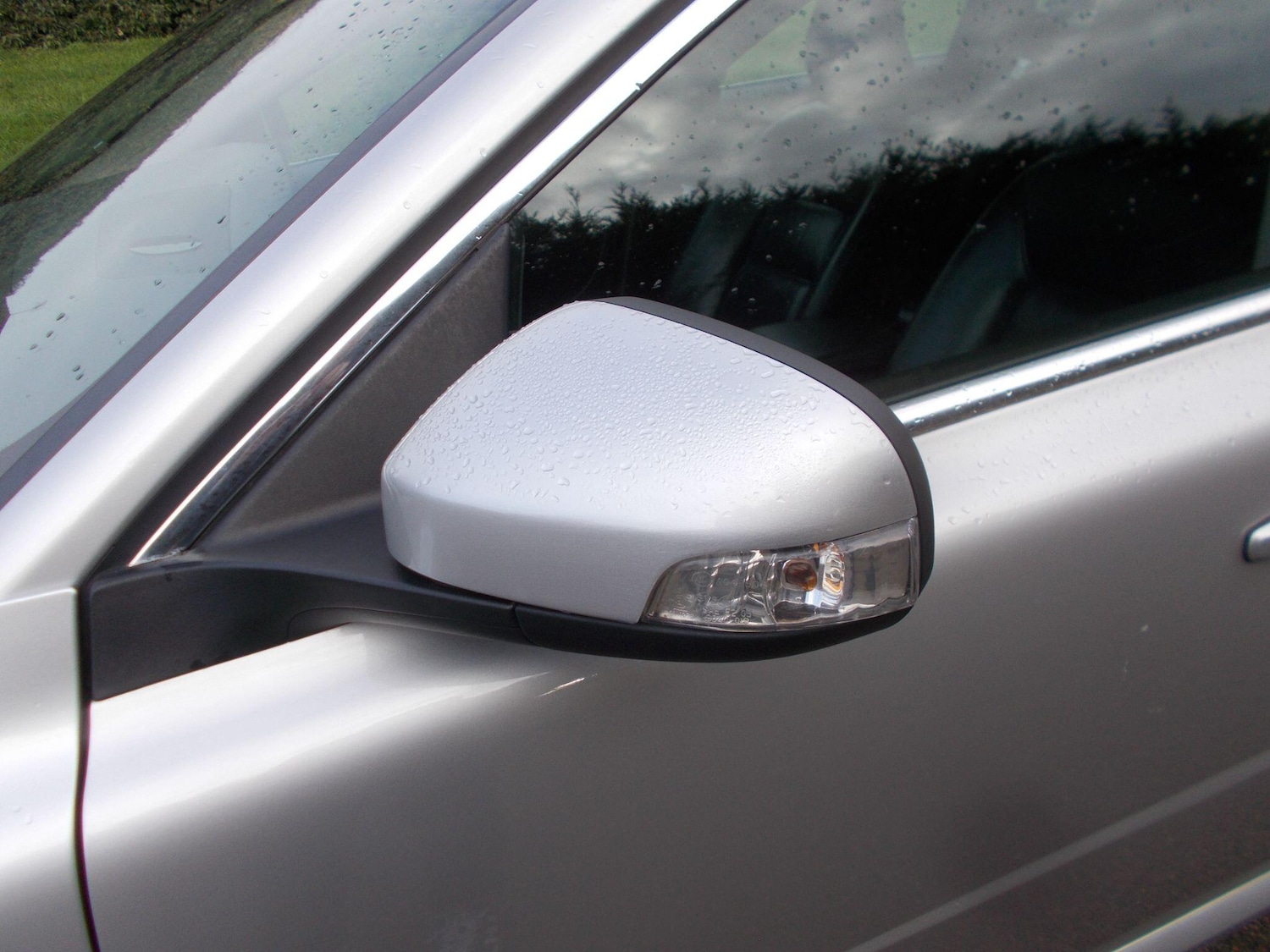 Used Volvo V70 2010 for sale - 76612745: Photo 36