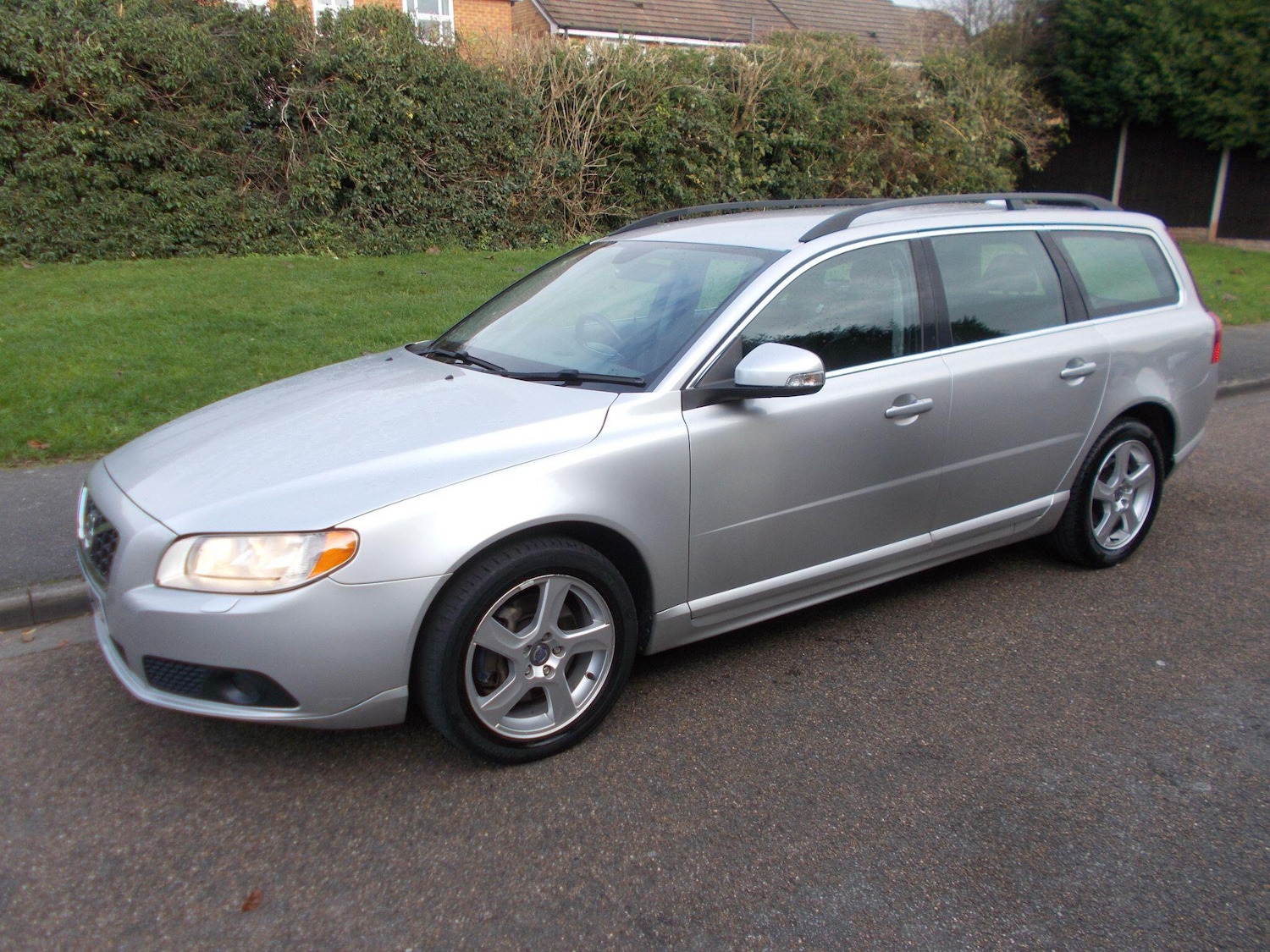 Used Volvo V70 2010 for sale - 76612745: Photo 42