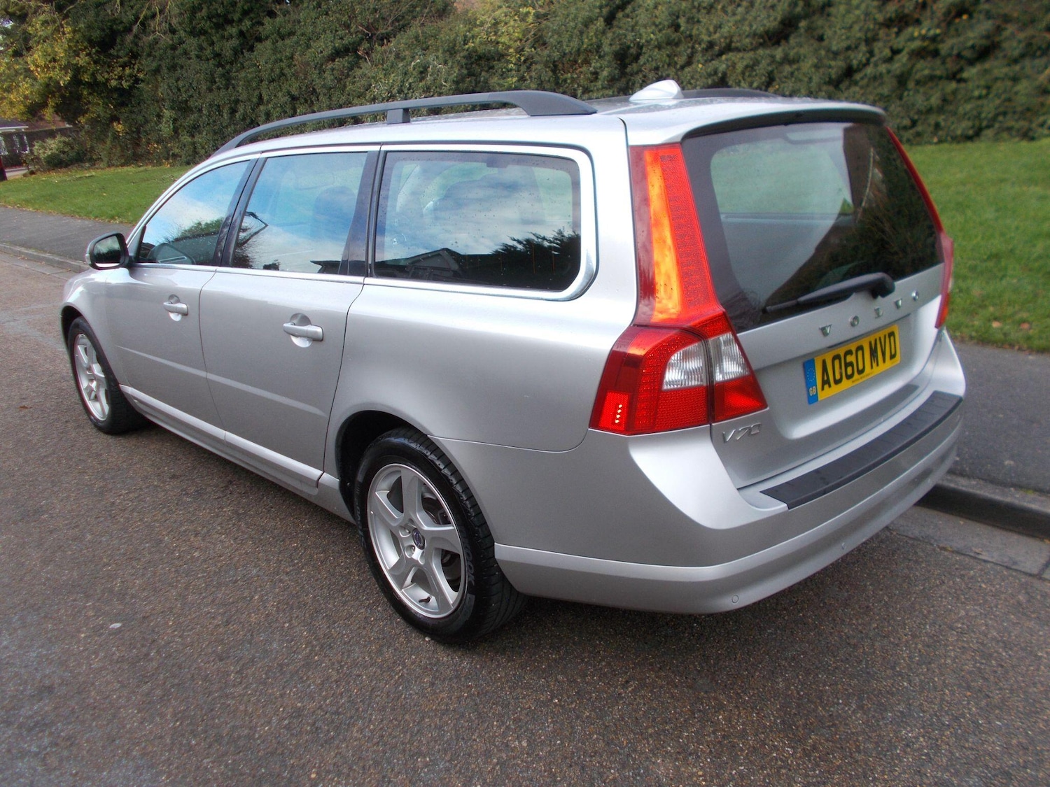 Used Volvo V70 2010 for sale - 76612745: Photo 6