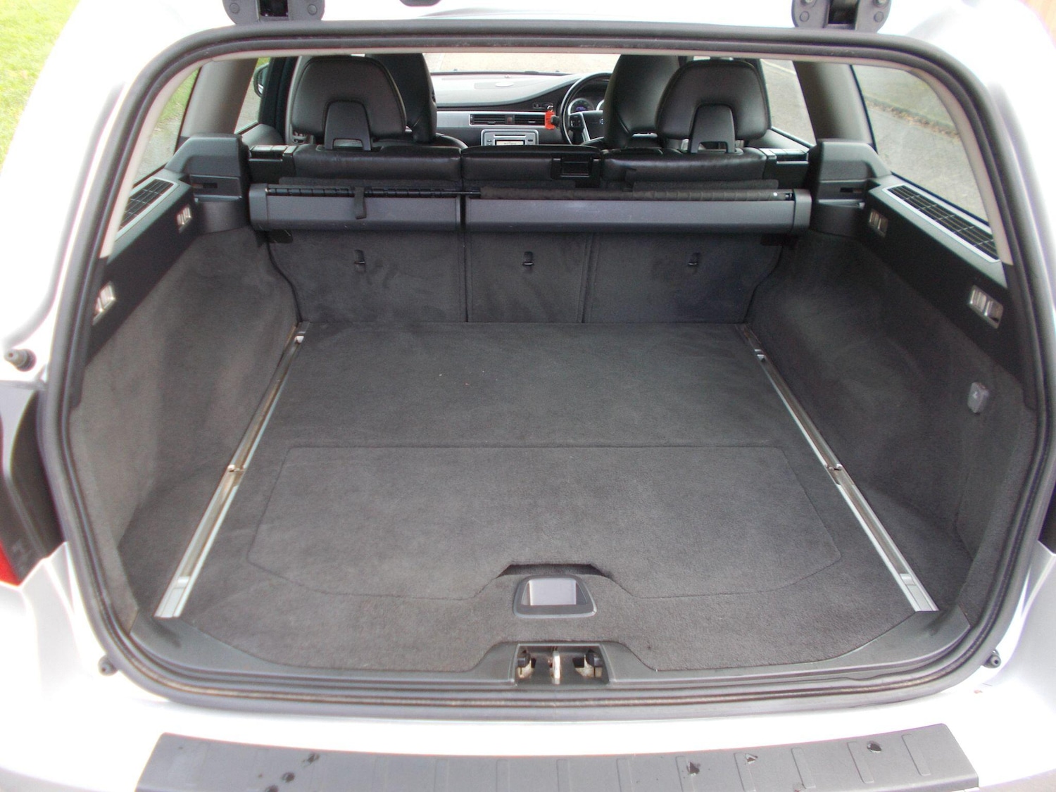 Used Volvo V70 2010 for sale - 76612745: Photo 7