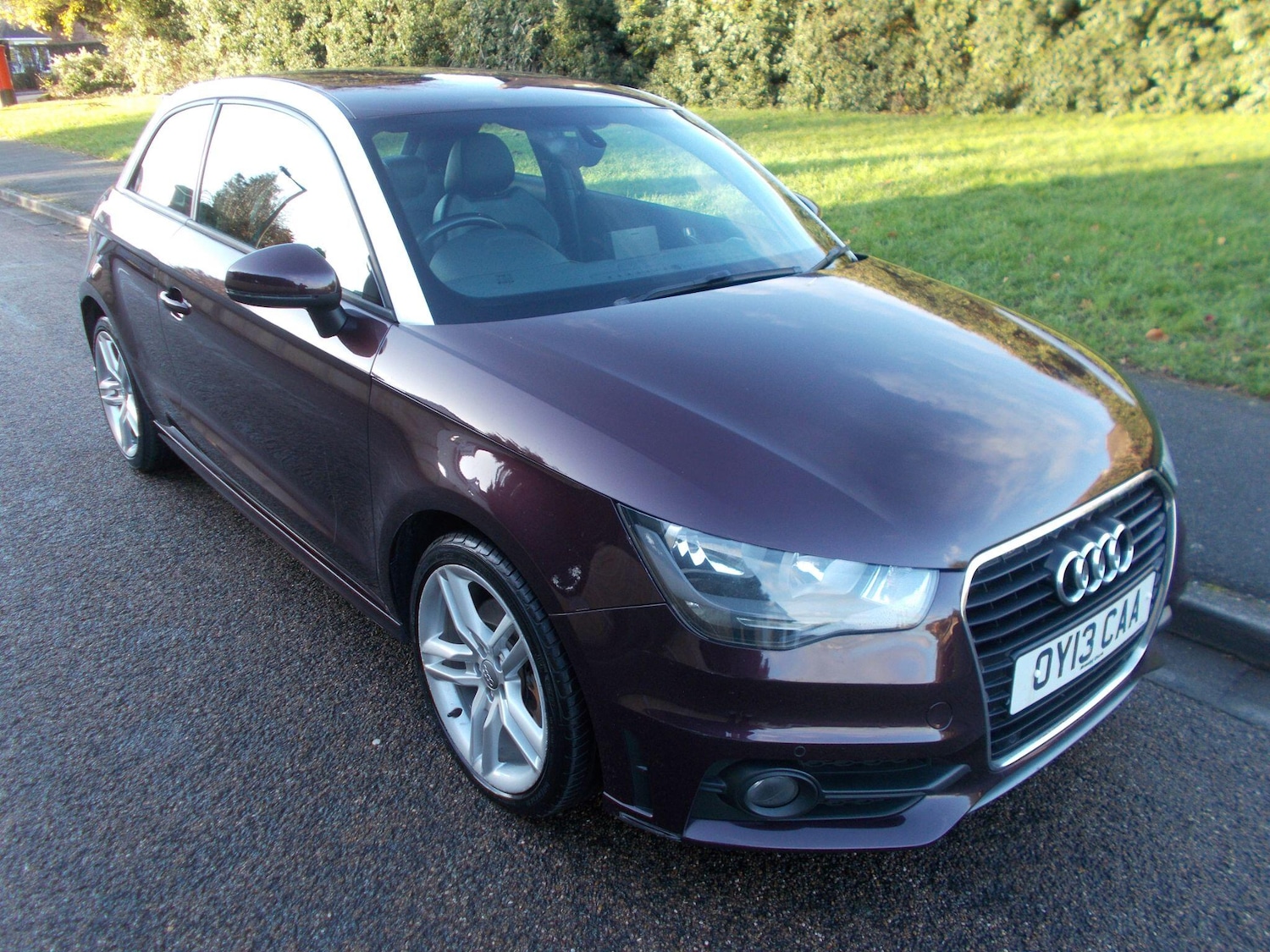 Used Audi A1 2013 for sale - 76702131: Photo 2