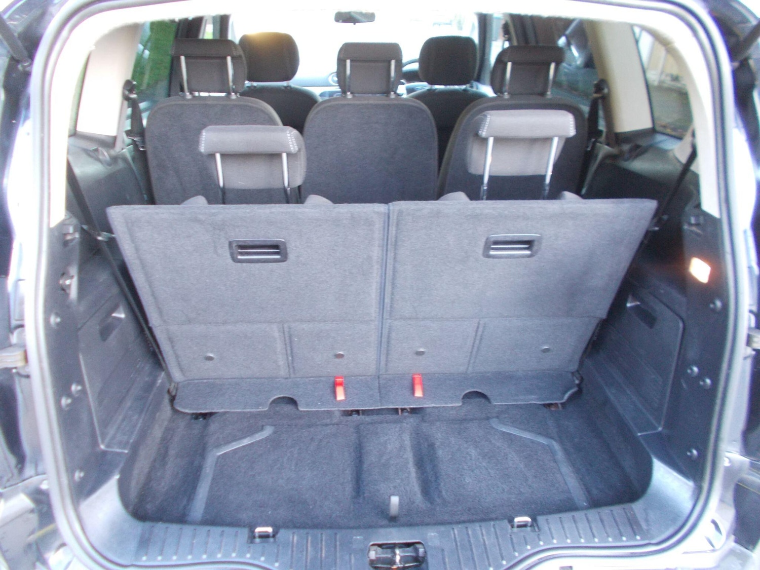 Used Ford S-Max 2012 for sale - 76781914: Photo 3