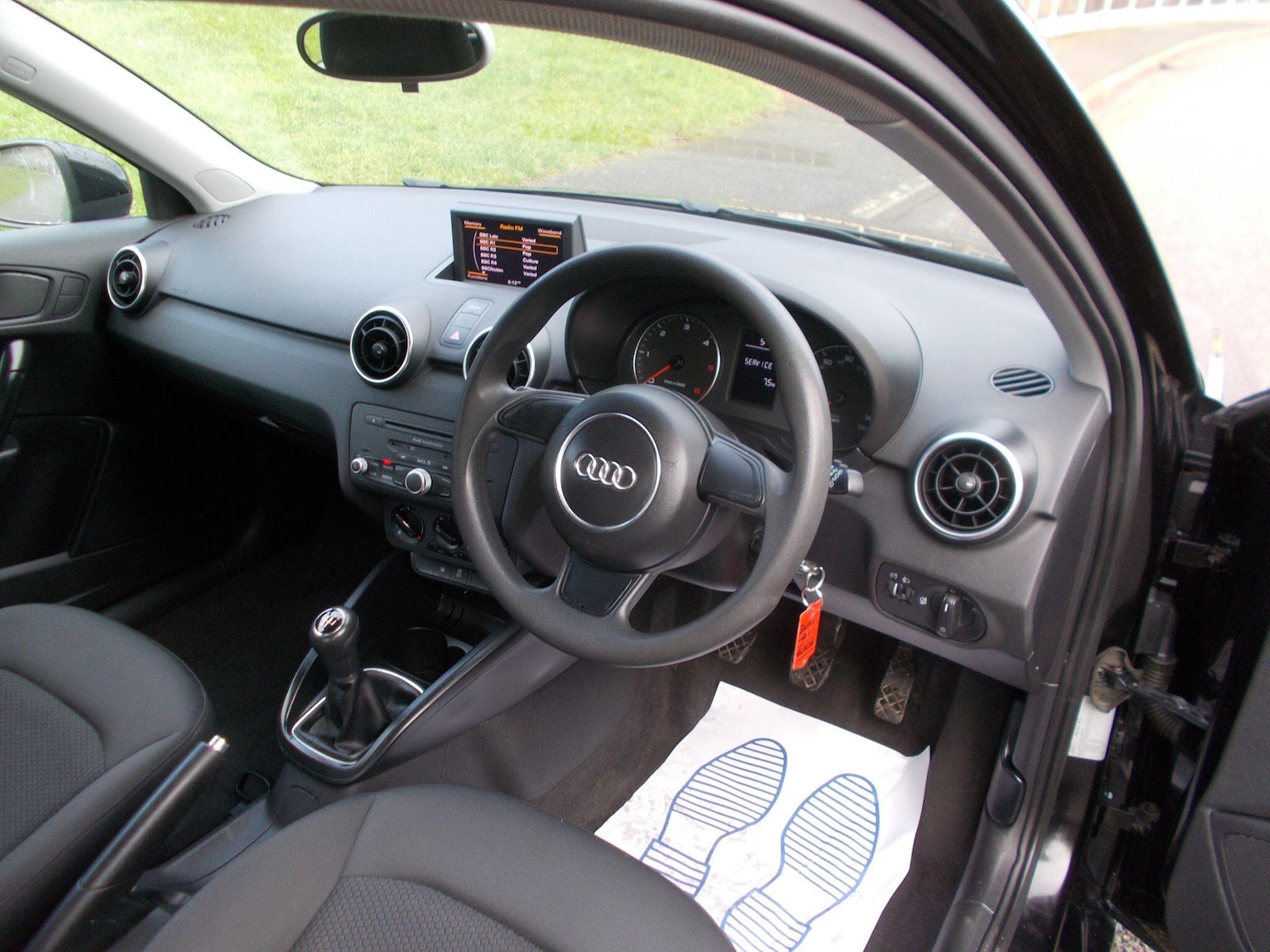 Used Audi A1 2011 for sale - 76976607: Photo 5