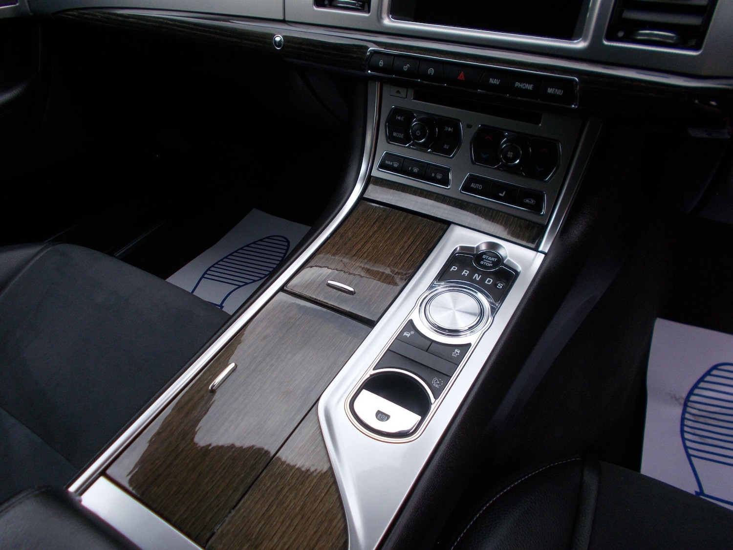 Used Jaguar XF 2015 for sale - 76159098: Photo 28