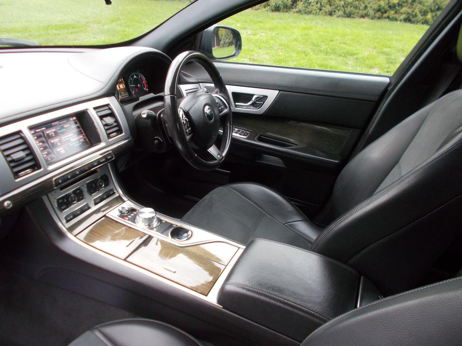 Used Jaguar XF 2015 for sale - 76159098: Photo 30