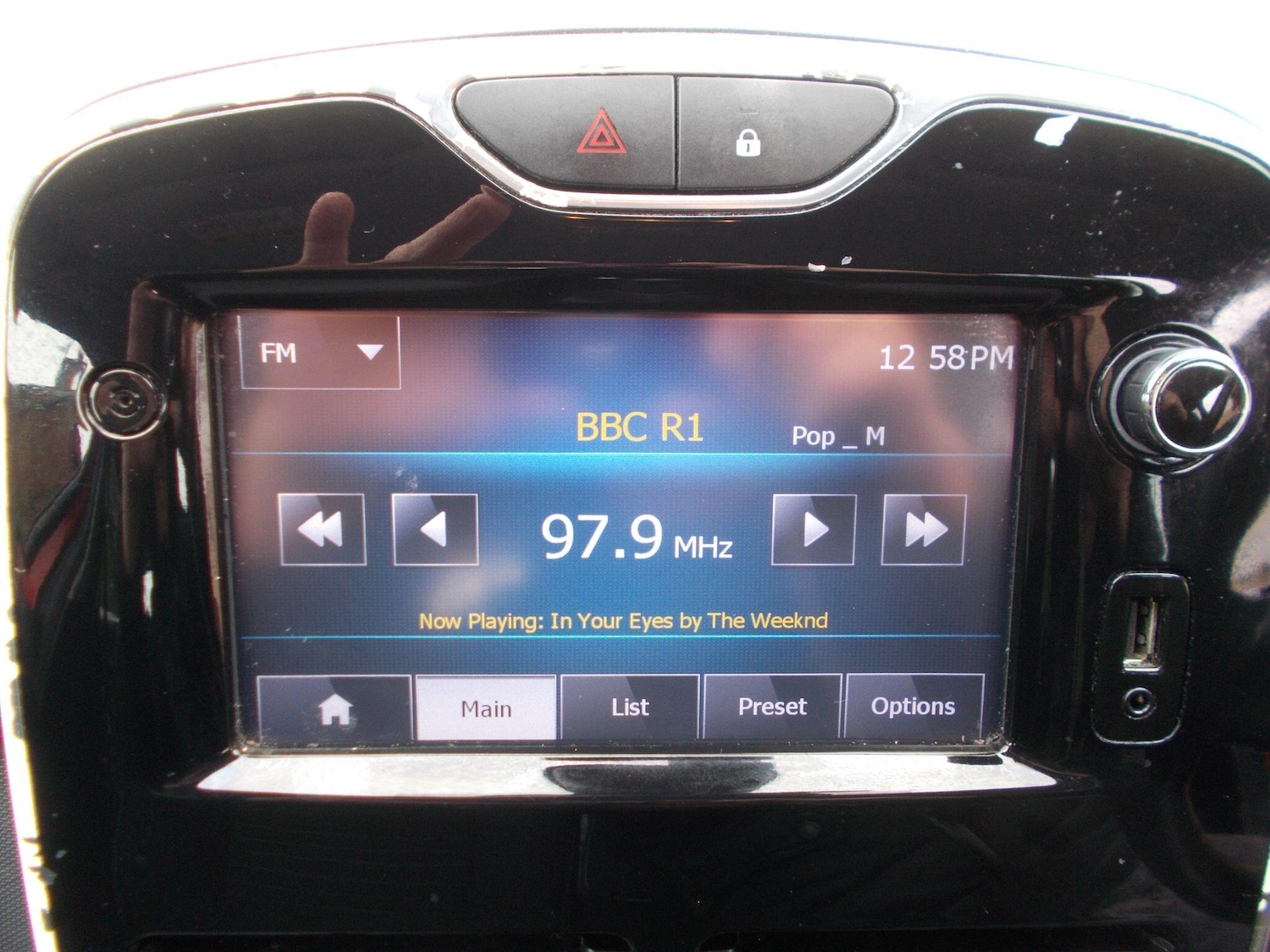 Used Renault Clio 2015 for sale - 78062962: Photo 16