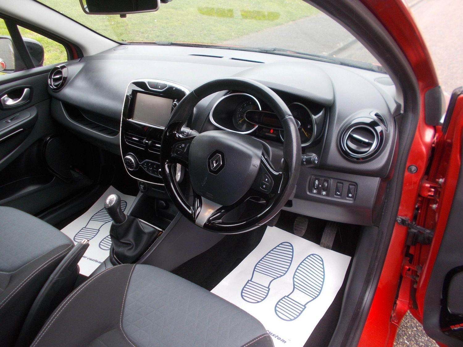 Used Renault Clio 2015 for sale - 78062962: Photo 28