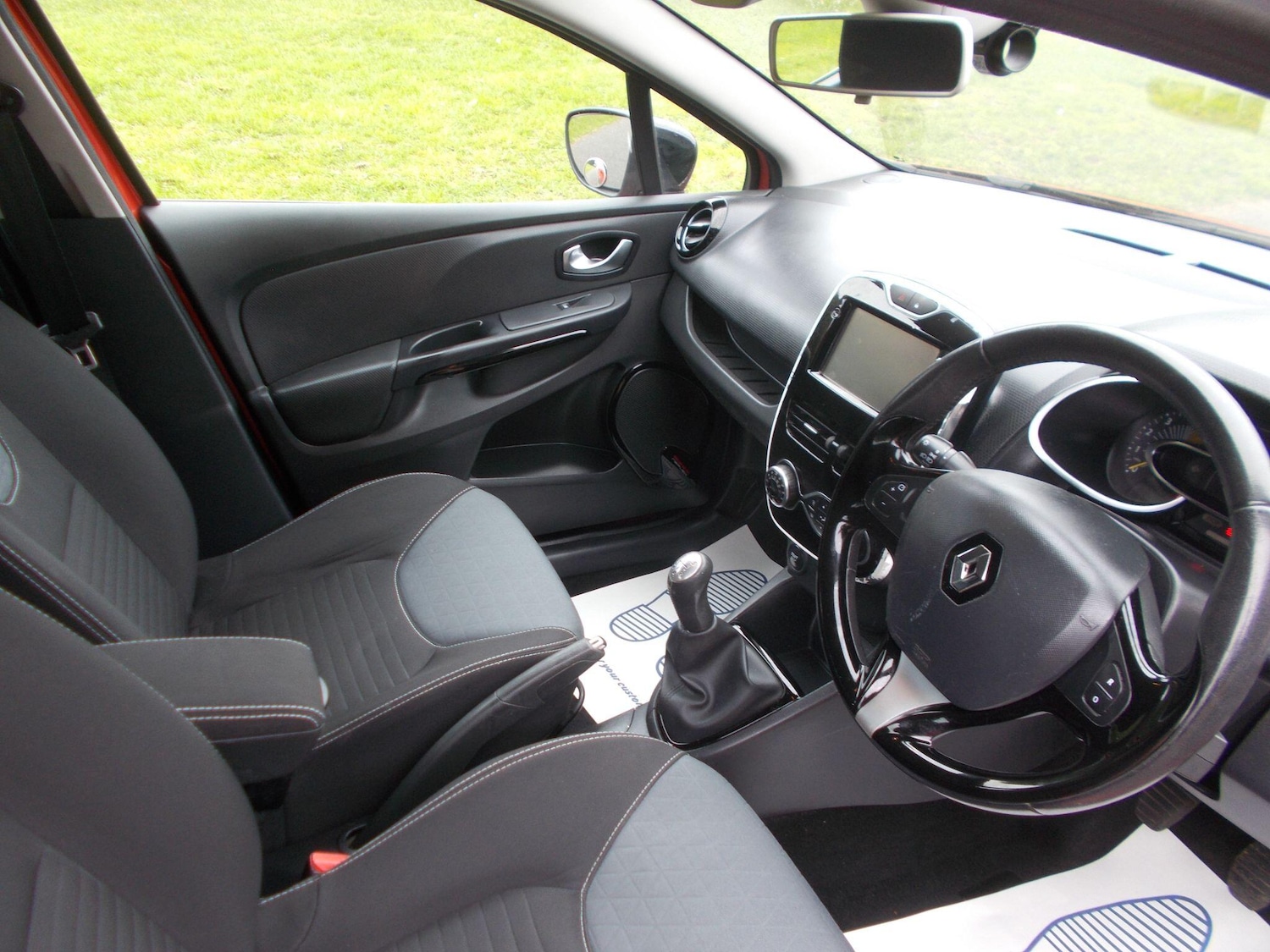Used Renault Clio 2015 for sale - 78062962: Photo 37
