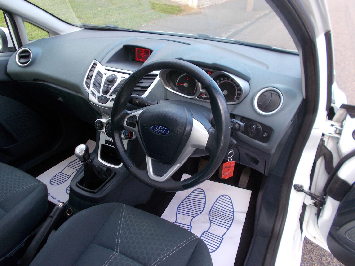 Used Ford Fiesta 2011 for sale - 76398503: Photo 5