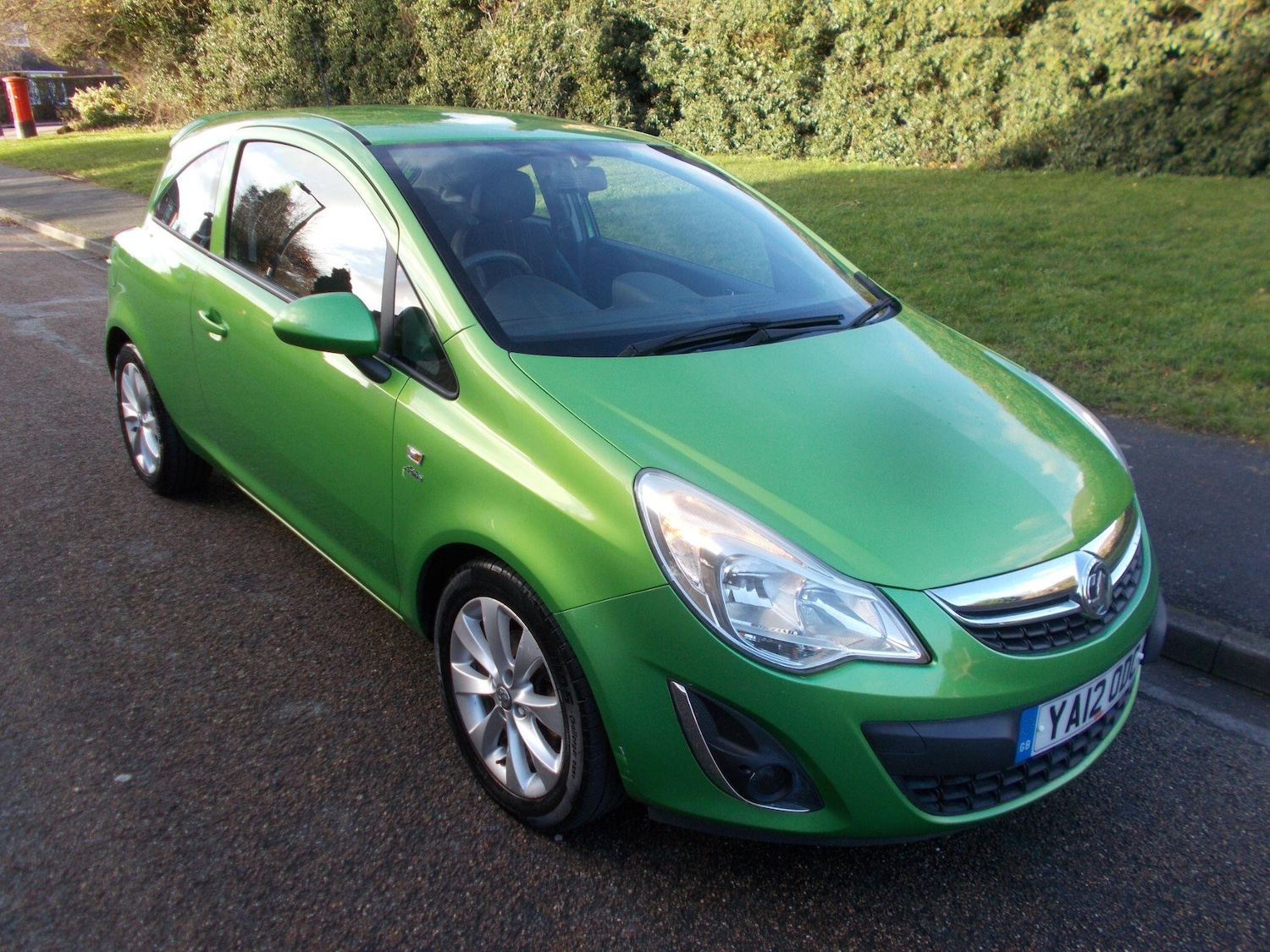 Used Vauxhall Corsa 2012 for sale - 76832262: Photo 2