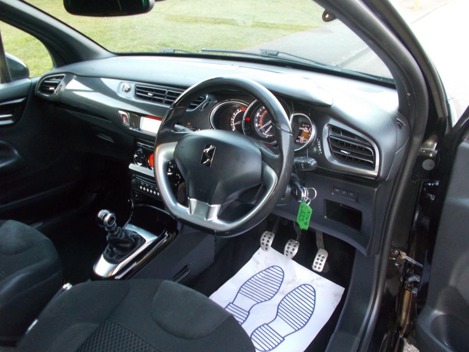 Used Citroen DS3 2014 for sale - 76349428: Photo 15