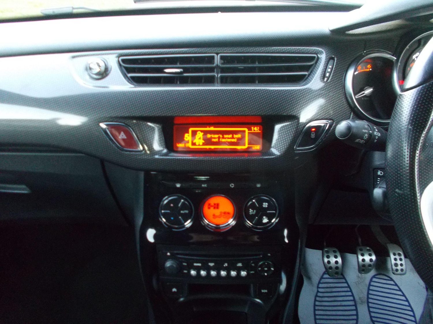 Used Citroen DS3 2014 for sale - 76349428: Photo 16