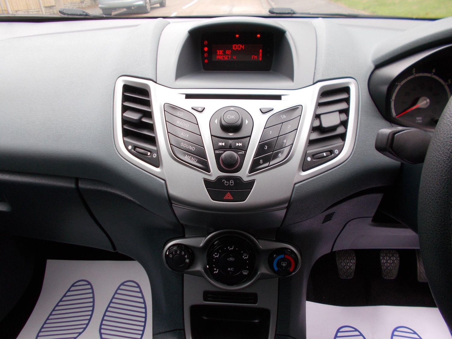 Used Ford Fiesta 2011 for sale - 76000607: Photo 13