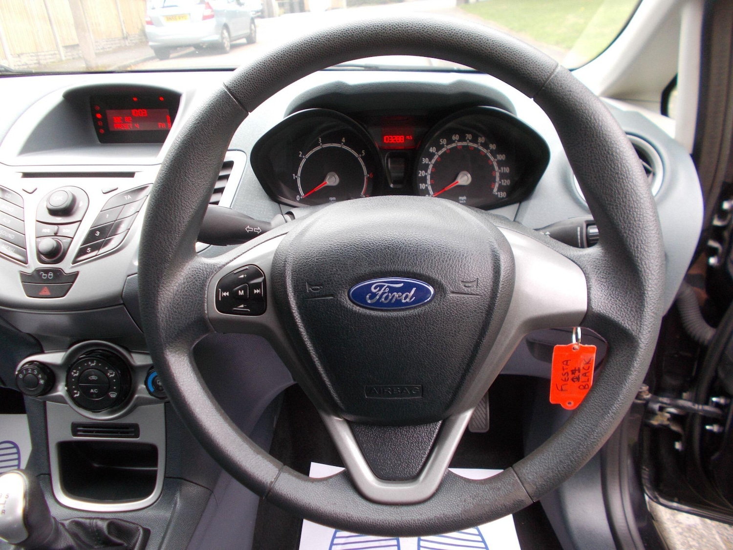 Used Ford Fiesta 2011 for sale - 76000607: Photo 6