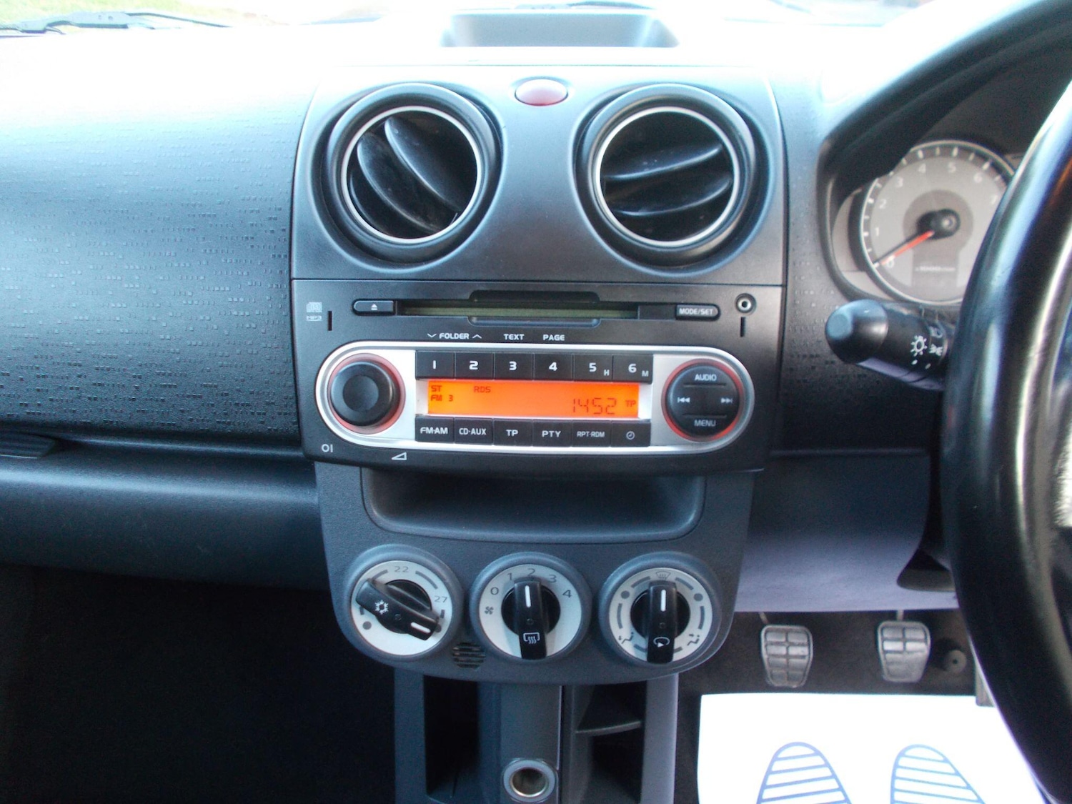 Used Mitsubishi Colt 2010 for sale - 77109676: Photo 15