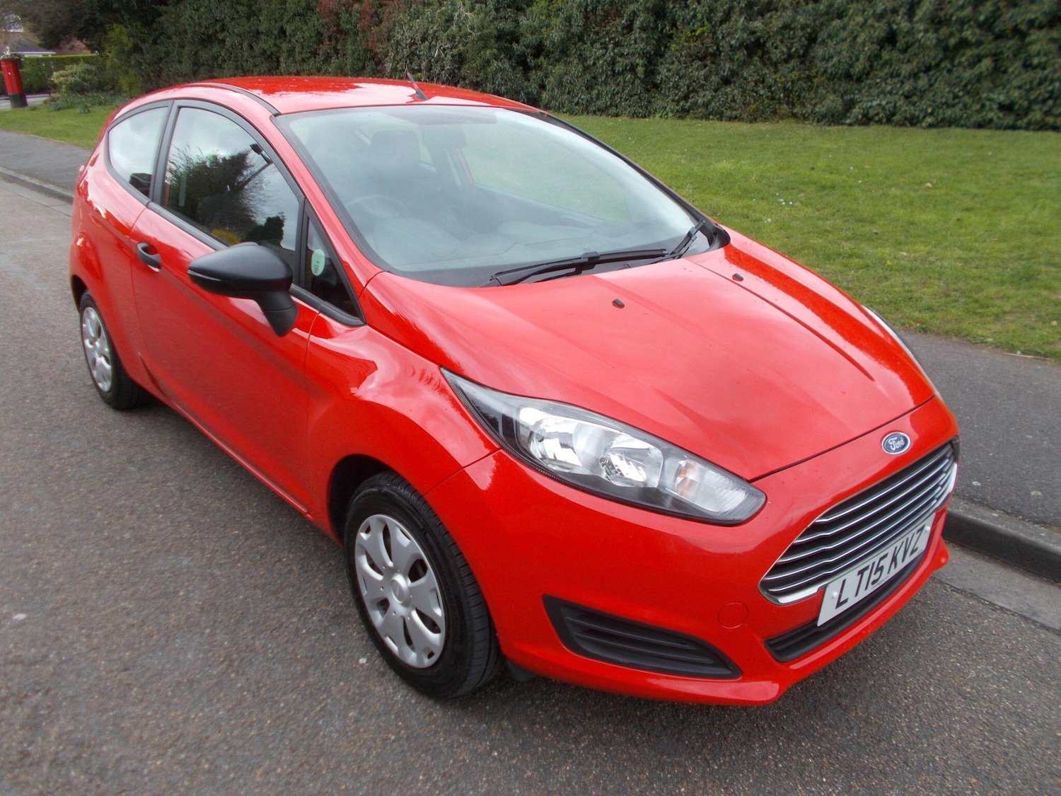 Used Ford Fiesta 2015 for sale - 78099860: Photo 2