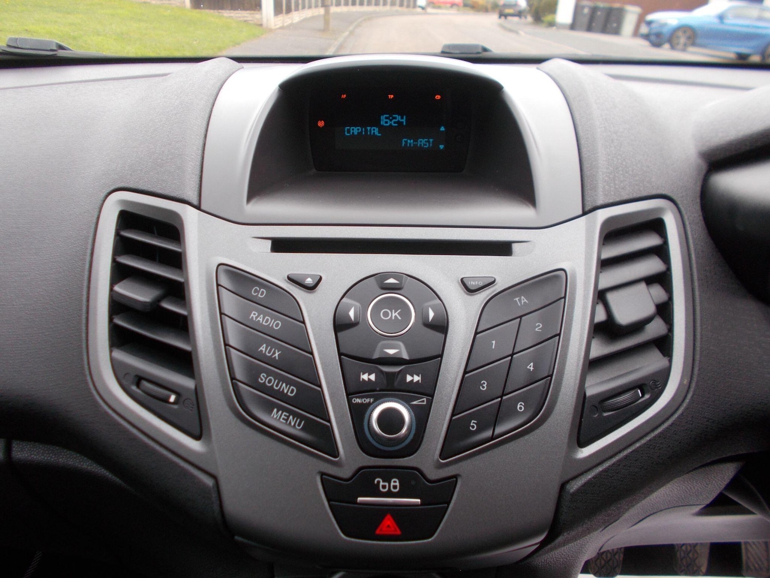 Used Ford Fiesta 2015 for sale - 78099860: Photo 5