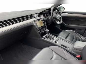 Used Volkswagen Arteon 2017 for sale - 76673537: Photo