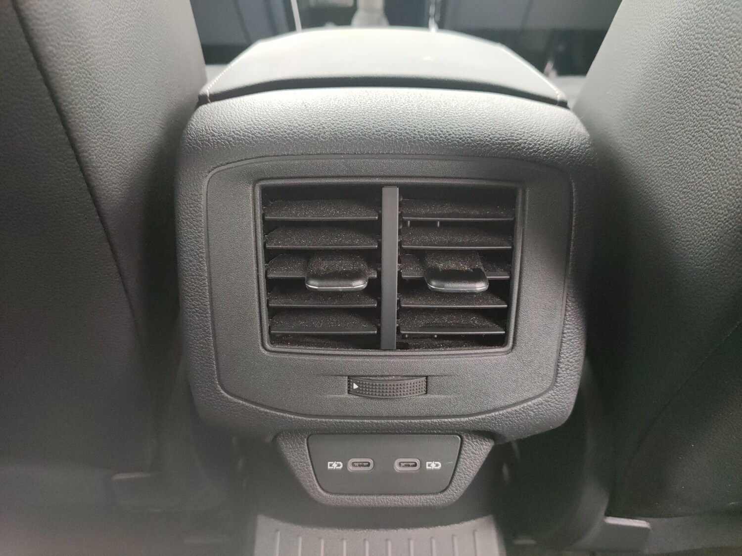 Used Volkswagen T-Roc 2023 for sale - 77663620: Photo 15