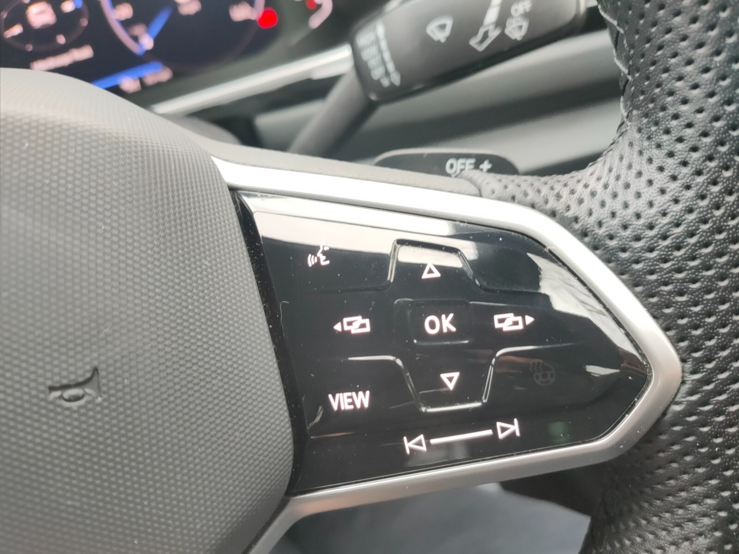 Used Volkswagen T-Roc 2023 for sale - 77663620: Photo 20