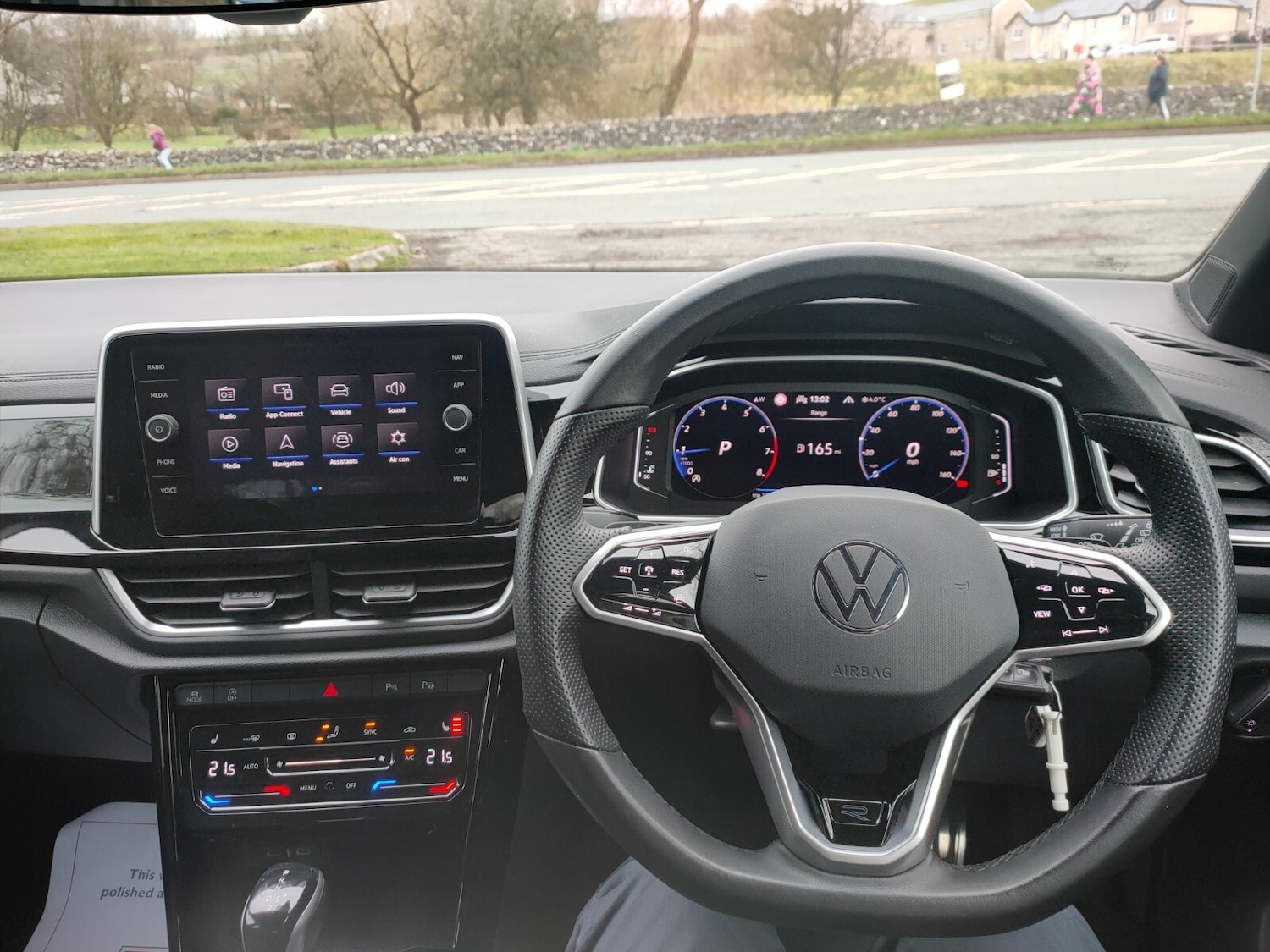 Used Volkswagen T-Roc 2023 for sale - 77663620: Photo 24