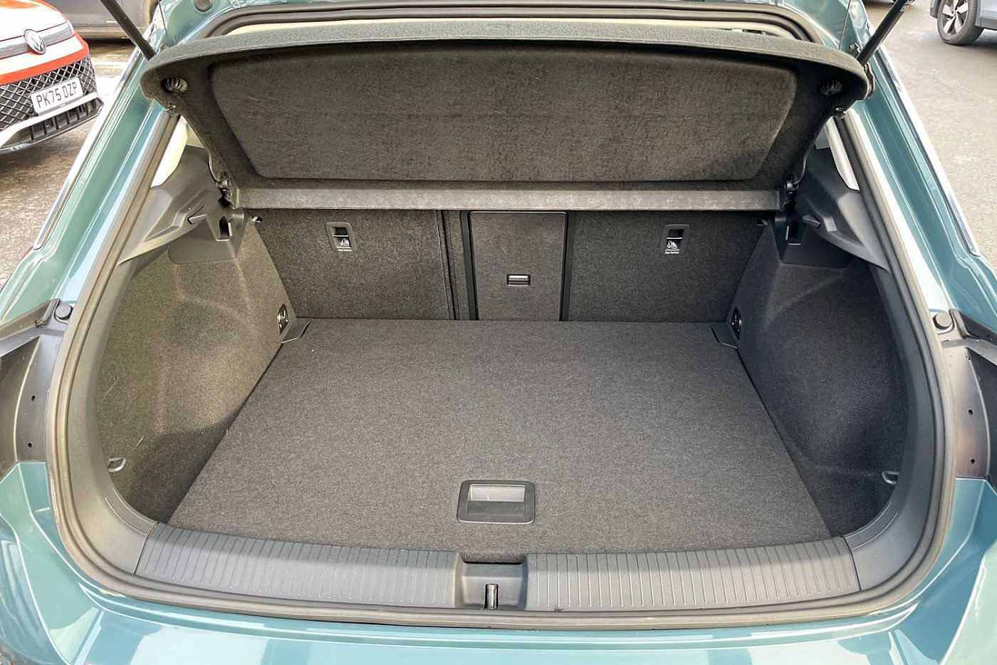 Used Volkswagen T-Roc 2022 for sale - 77005876: Photo 11