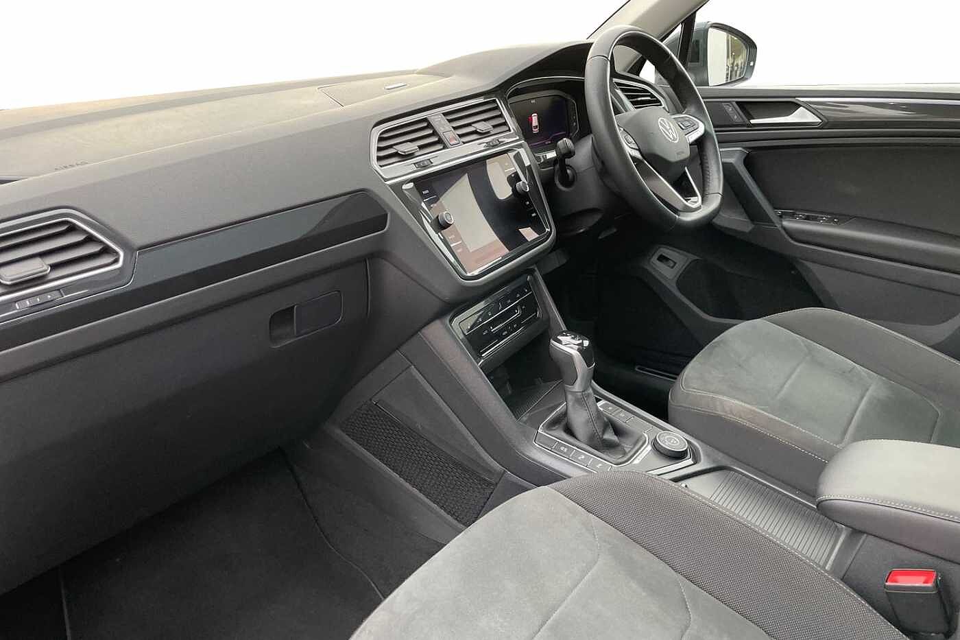 Used Volkswagen Tiguan 2022 for sale - 76674403: Photo 2