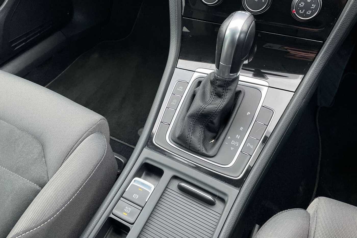 Used Volkswagen Golf 2017 for sale - 77501013: Photo 20