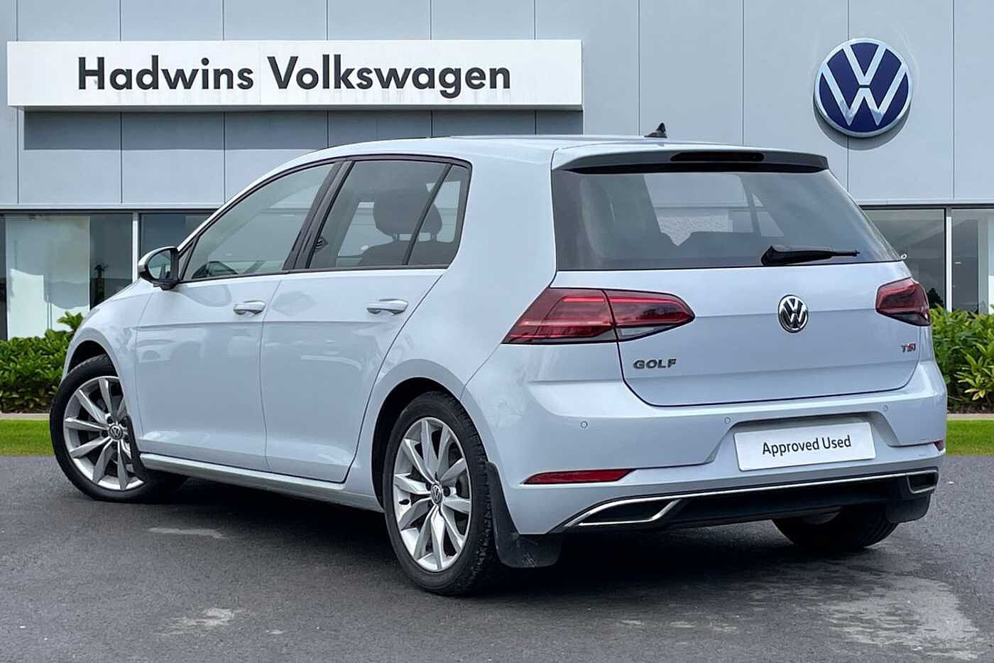 Used Volkswagen Golf 2017 for sale - 77501013: Photo 3