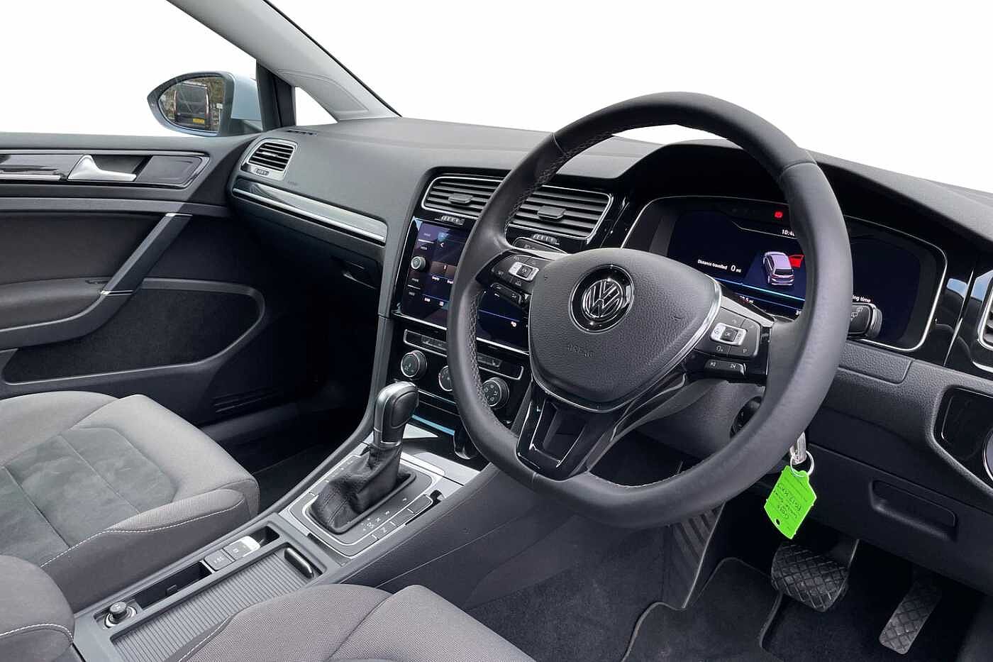 Used Volkswagen Golf 2017 for sale - 77501013: Photo 6