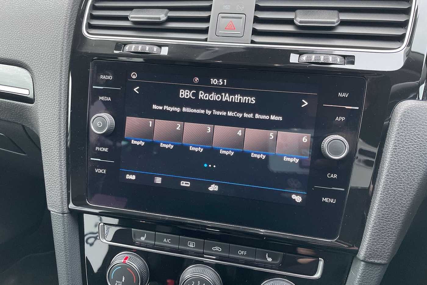 Used Volkswagen Golf 2017 for sale - 77501013: Photo 9