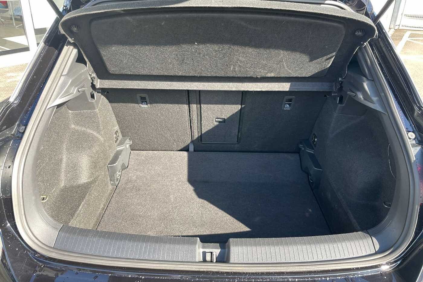 Used Volkswagen T-Roc 2024 for sale - 76678096: Photo 11