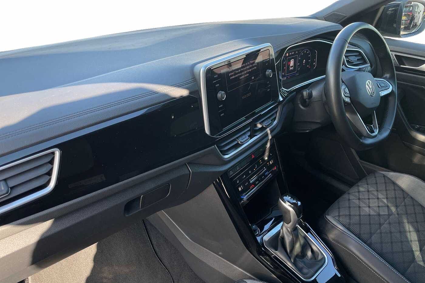 Used Volkswagen T-Roc 2024 for sale - 76678096: Photo 2