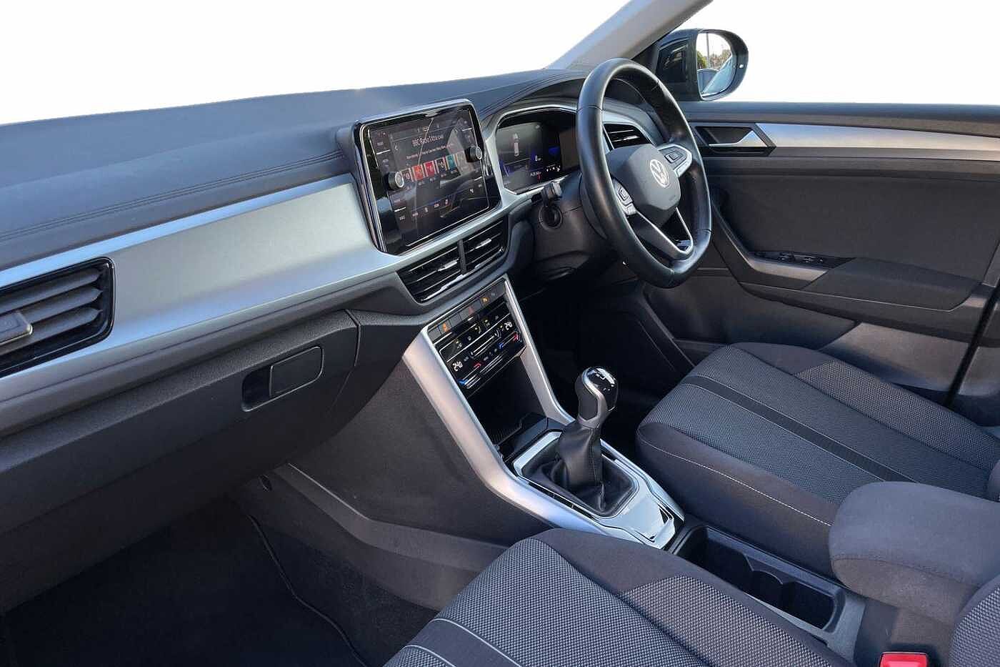 Used Volkswagen T-Roc 2022 for sale - 76674329: Photo 2