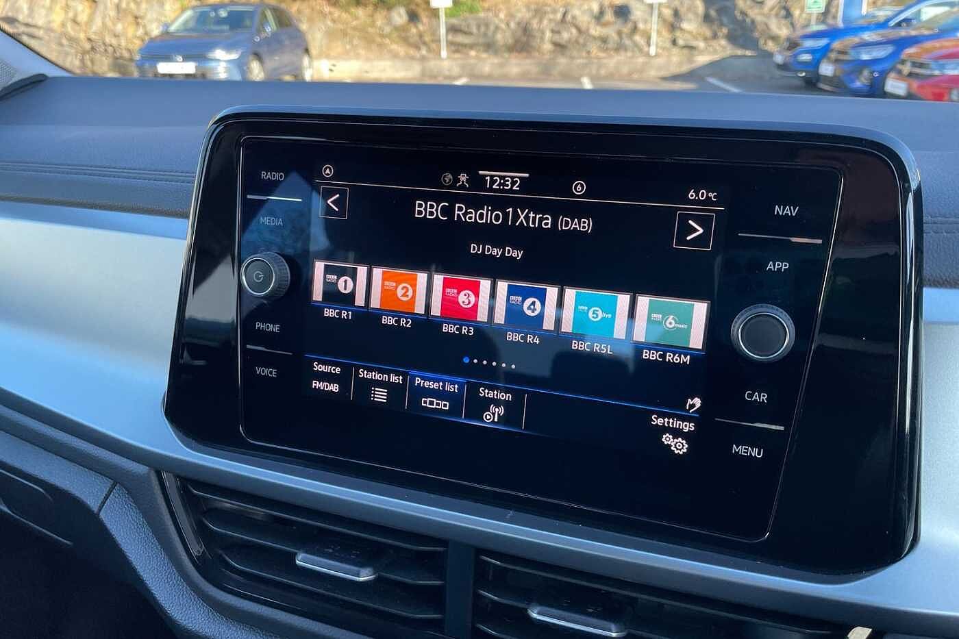 Used Volkswagen T-Roc 2022 for sale - 76674329: Photo 9