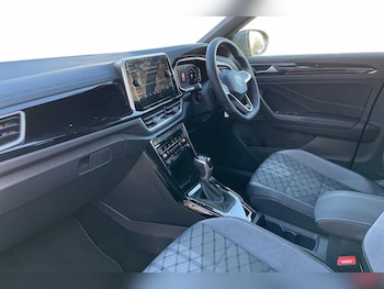 Used Volkswagen T-Roc 2025 for sale - 78140336: Photo