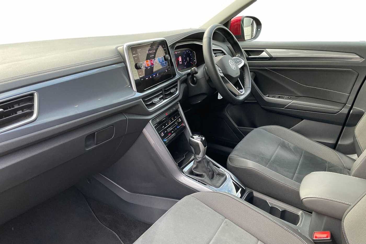 Used Volkswagen T-Roc 2023 for sale - 76675993: Photo 2