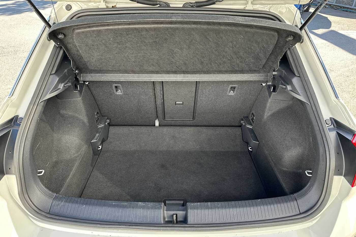 Used Volkswagen T-Roc 2022 for sale - 76674248: Photo 11