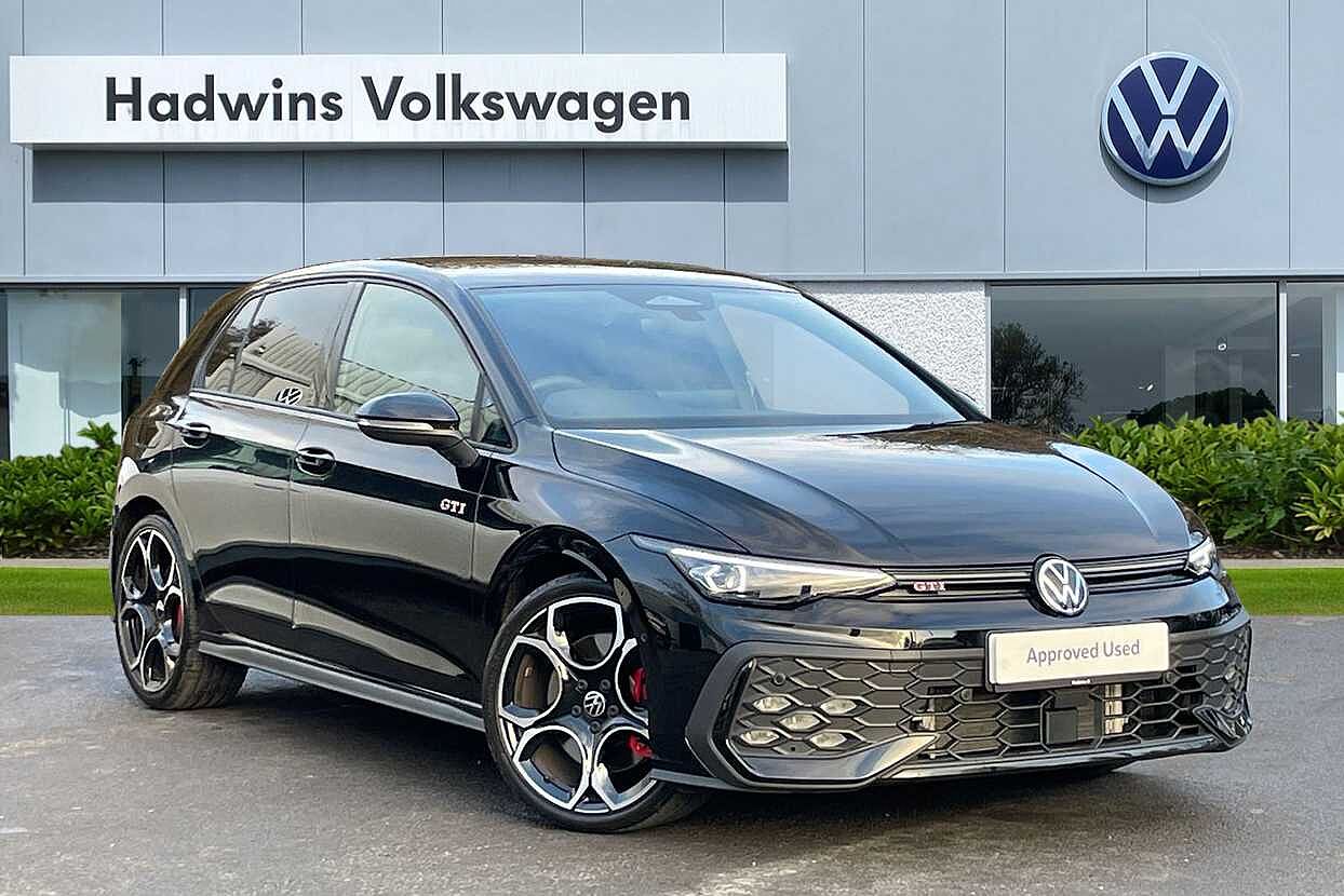 Used Volkswagen Golf 2025 for sale - 76955549: Photo 1