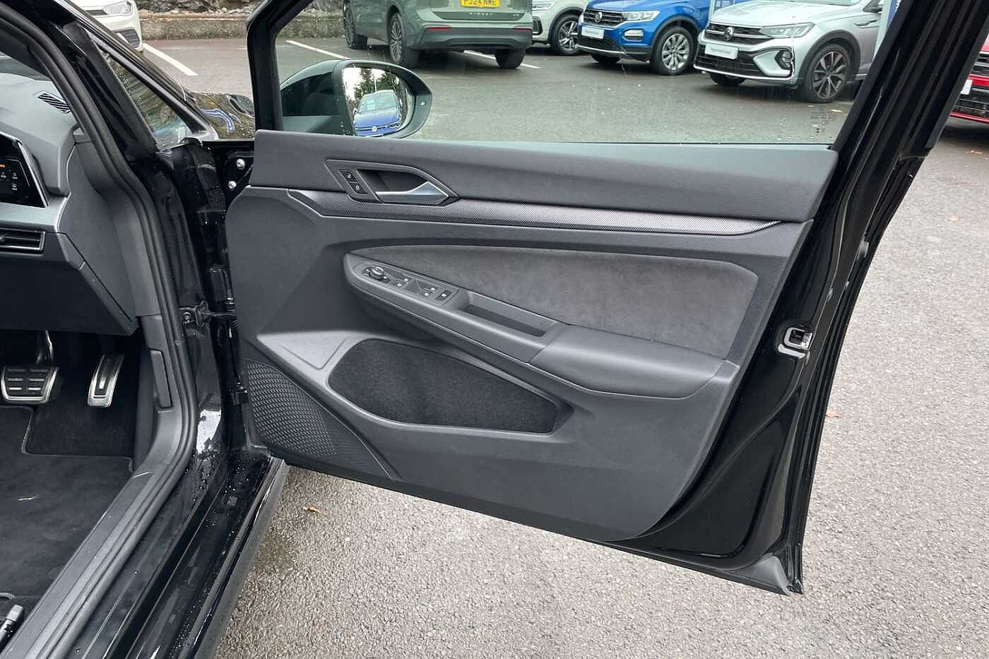 Used Volkswagen Golf 2025 for sale - 76680409: Photo 14