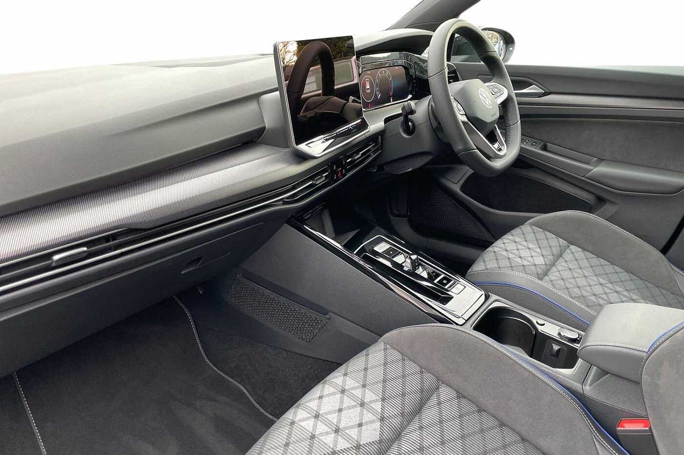 Used Volkswagen Golf 2025 for sale - 76680409: Photo 2