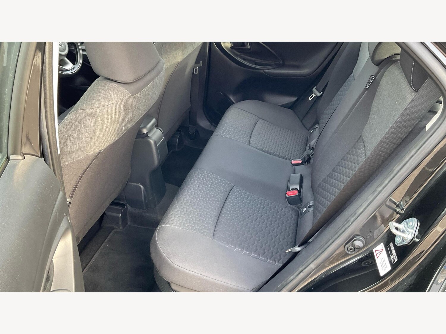 Used Toyota Yaris Cross 2024 for sale - 77255201: Photo 15