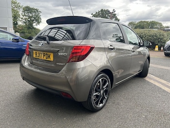 Used Toyota Yaris 2017 for sale - 75589560: Photo