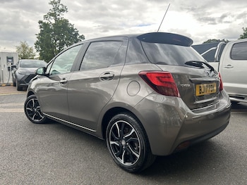 Used Toyota Yaris 2017 for sale - 75589560: Photo