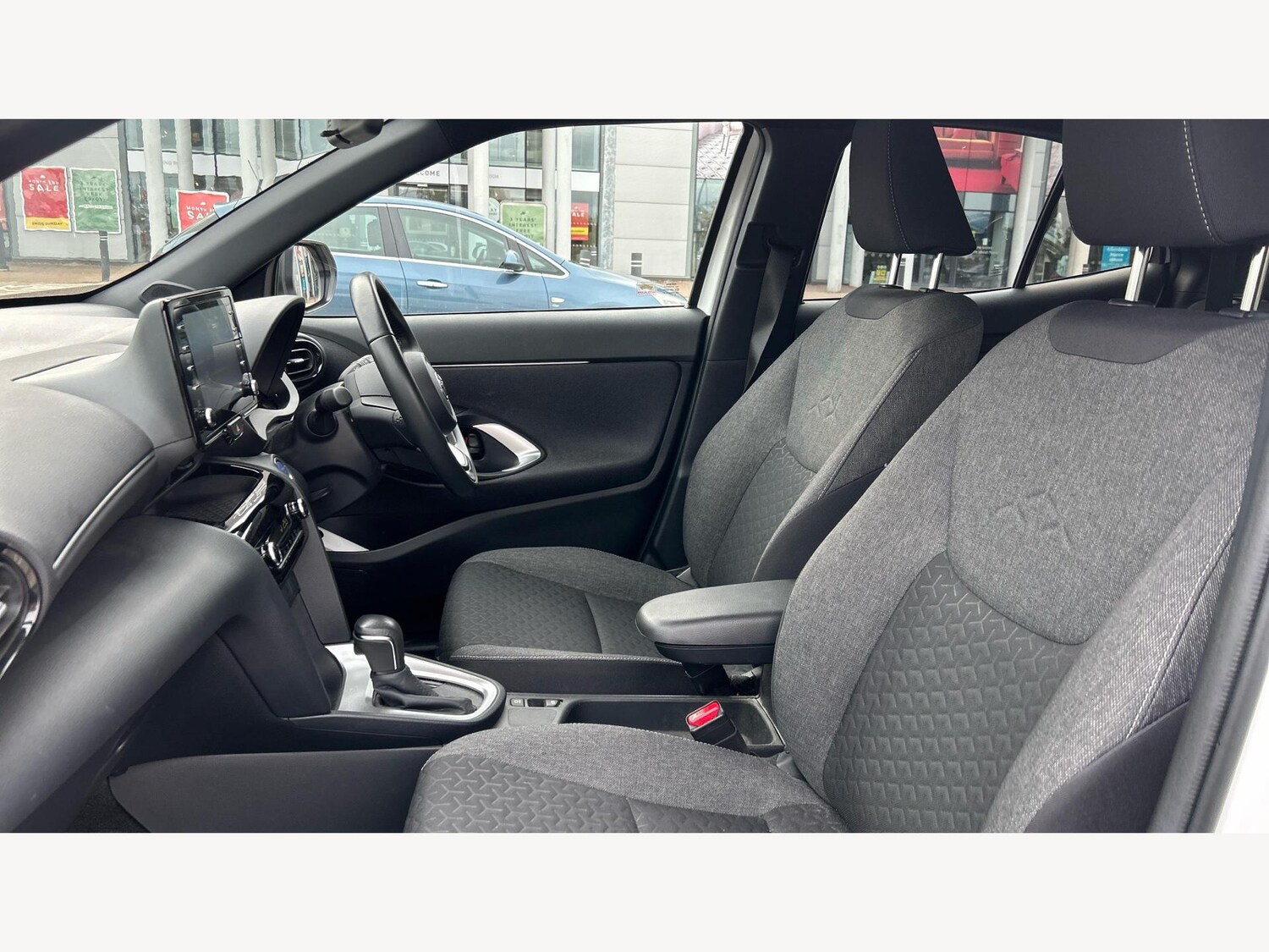 Used Toyota Yaris Cross 2023 for sale - 77291942: Photo 12