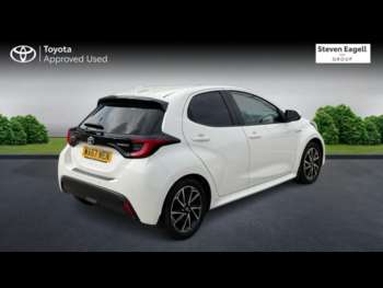 Used Toyota Yaris 2021 for sale - 74596552: Photo