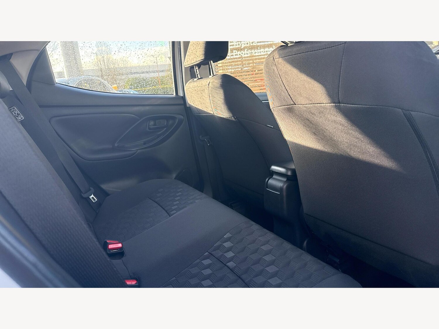 Used Toyota Yaris for sale - 77267458: Photo 14